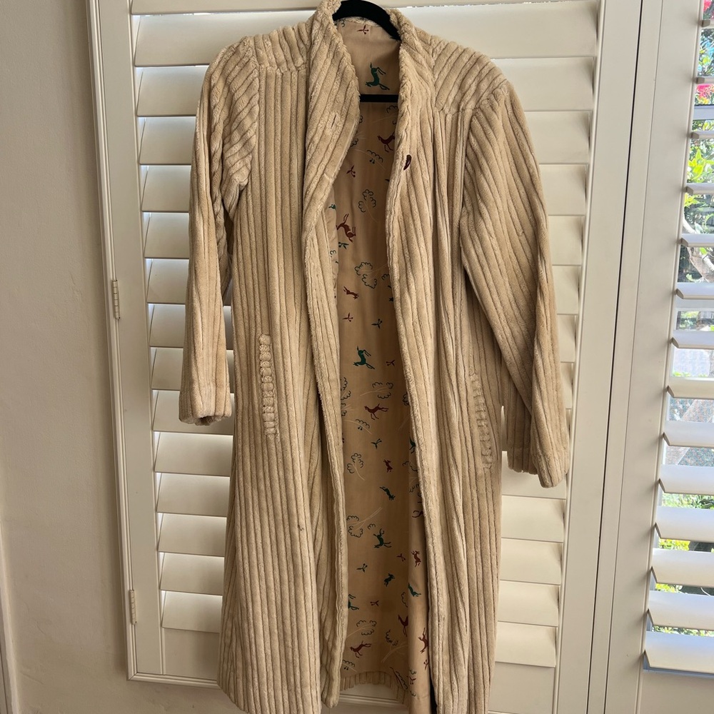 Cream corduroy vintage coat with button